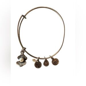 ALEX+ ANI OYSTER With Pearl Charm Bangle Bracelet - Very Good